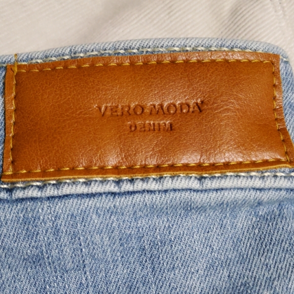 Vero Moda Skinny Destroyed Jeans - Picture 6 of 11